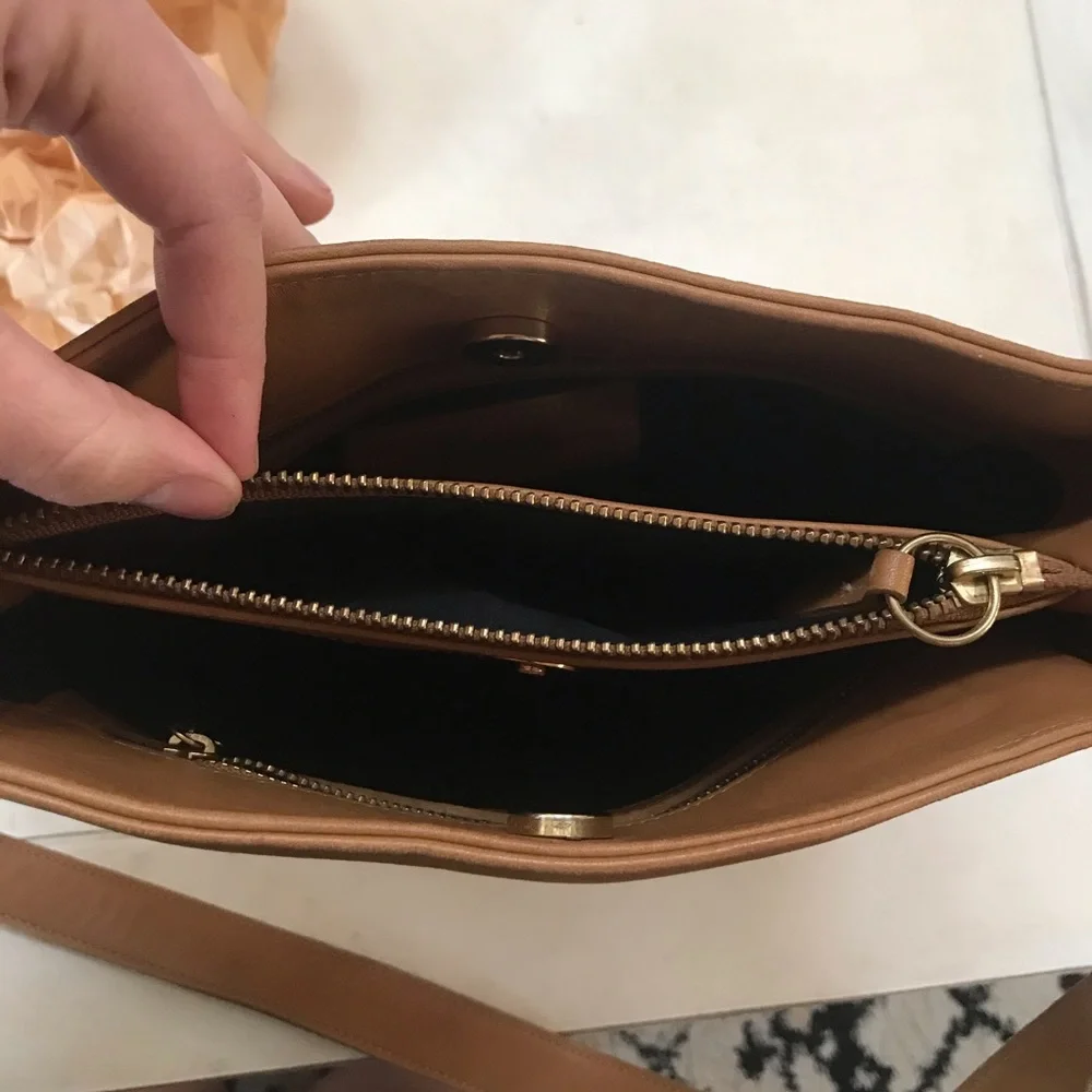 Coach Brown Leather Shoulder Bag - Picture 5 of 8